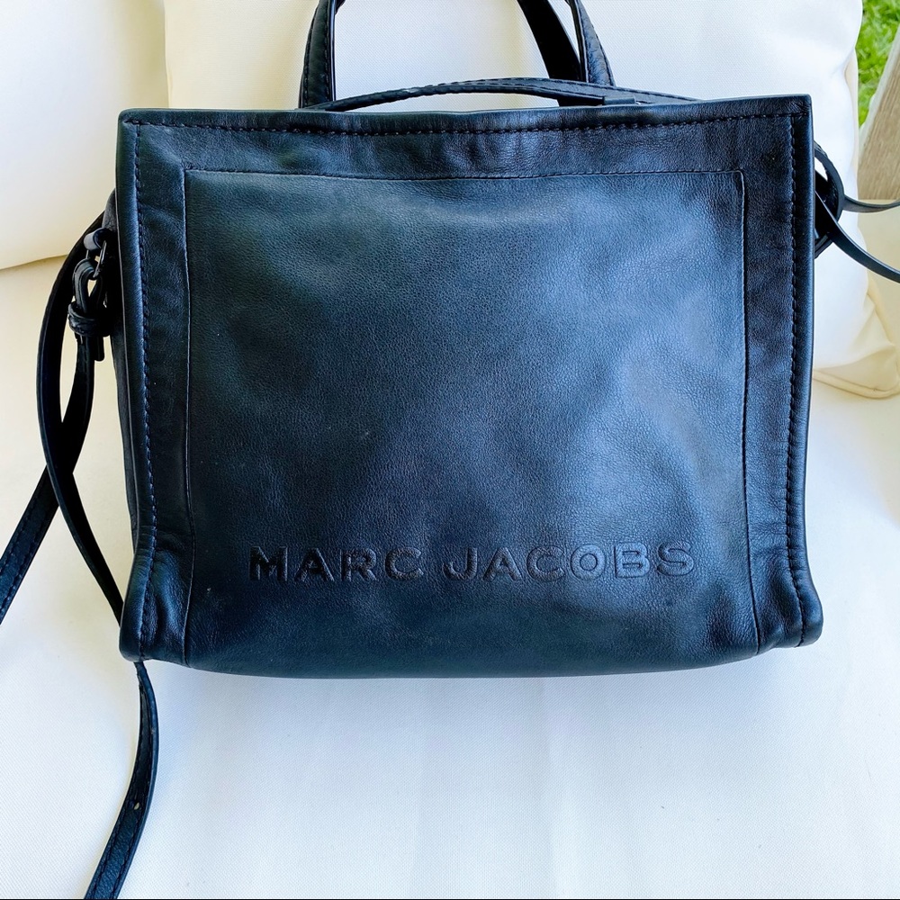 Marc Jacobs The Black Box Shopper EUC - Picture 8 of 16